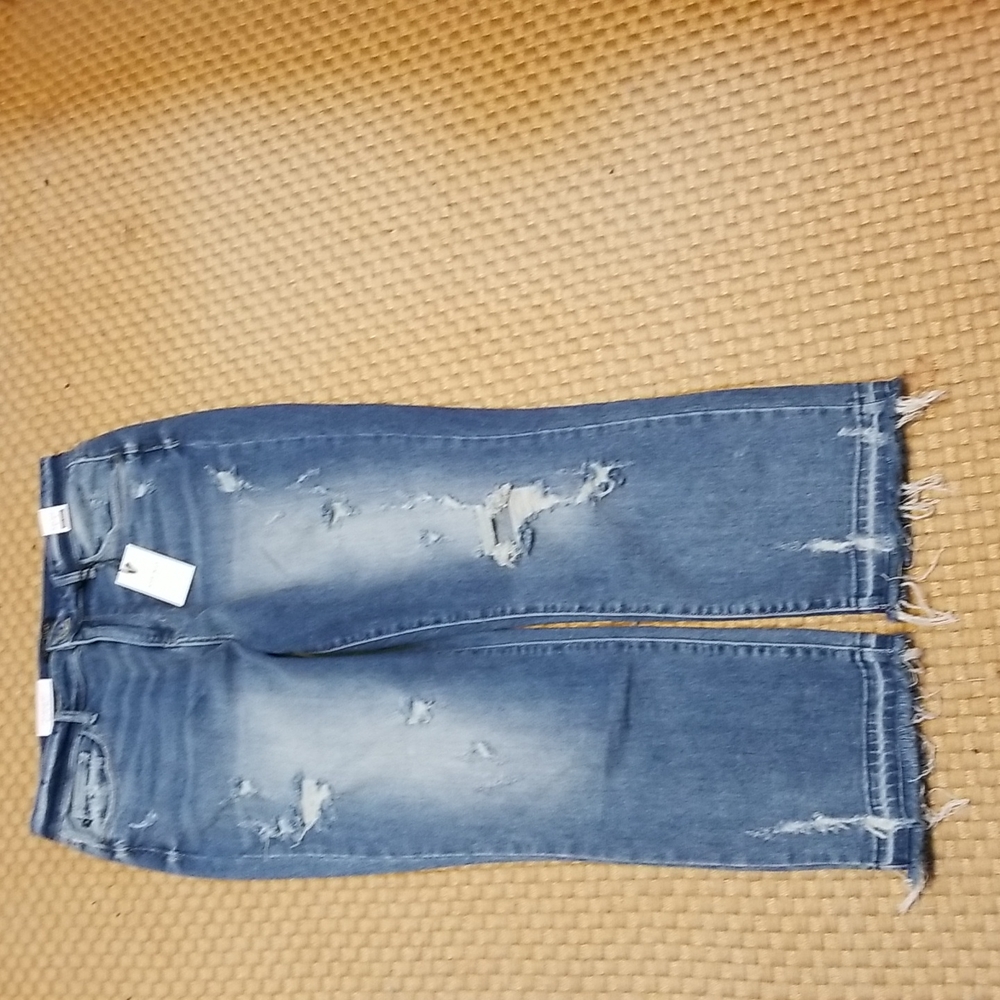 Judy Blue Straight Fit jeans.